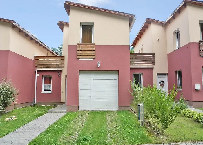 Сasa de vacaciones In 18543 Balatonföldvár